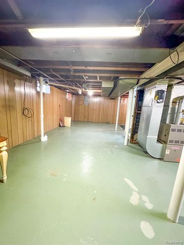 782 Cleveland Avenue, Lincoln Park, MI 48146