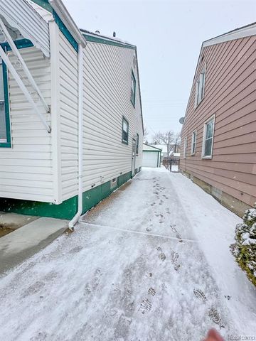 782 Cleveland Avenue, Lincoln Park, MI 48146