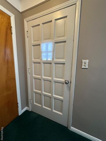 782 Cleveland Avenue, Lincoln Park, MI 48146