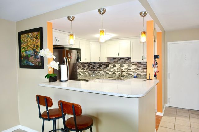 2015 S Finley Road 408, Lombard, IL 60148
