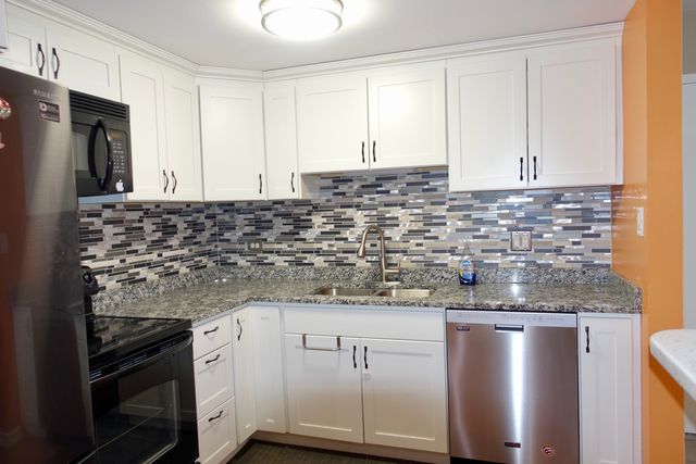 2015 S Finley Road 408, Lombard, IL 60148