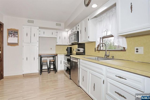 26 Wareham Road, Dumont, NJ 07628