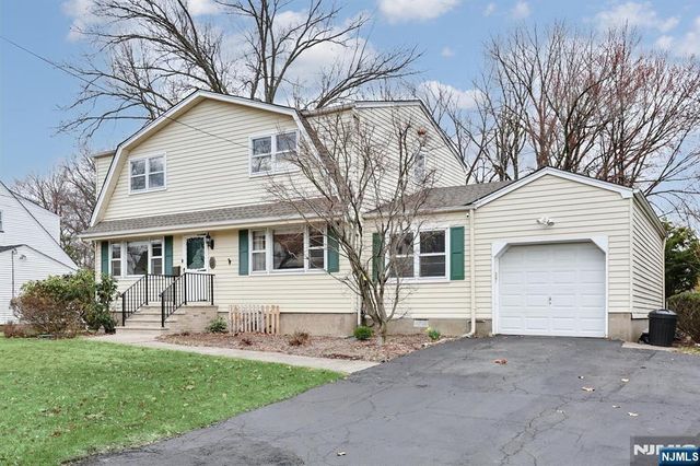 26 Wareham Road, Dumont, NJ 07628