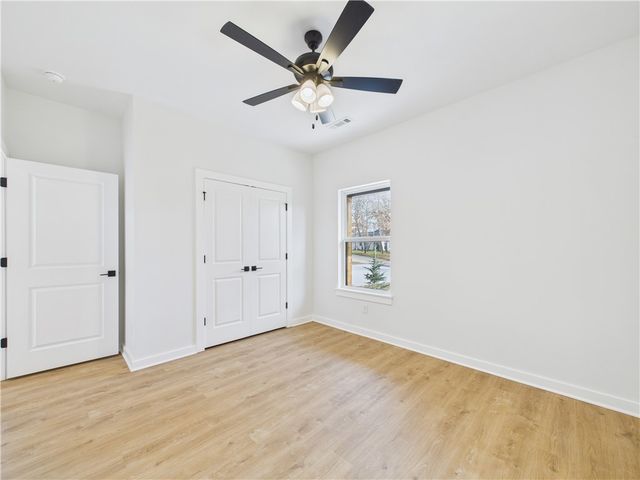 5 St Asaph Drive, Bella Vista, AR 72714