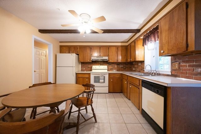 6 Clearview Dr, Milford, MA 01757