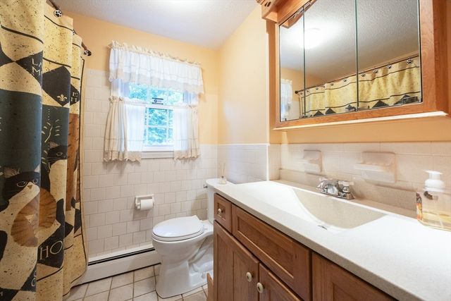 6 Clearview Dr, Milford, MA 01757