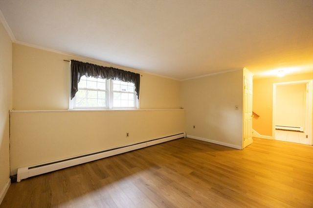 6 Clearview Dr, Milford, MA 01757