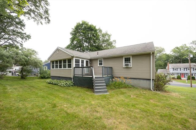 6 Clearview Dr, Milford, MA 01757