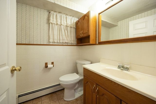 6 Clearview Dr, Milford, MA 01757