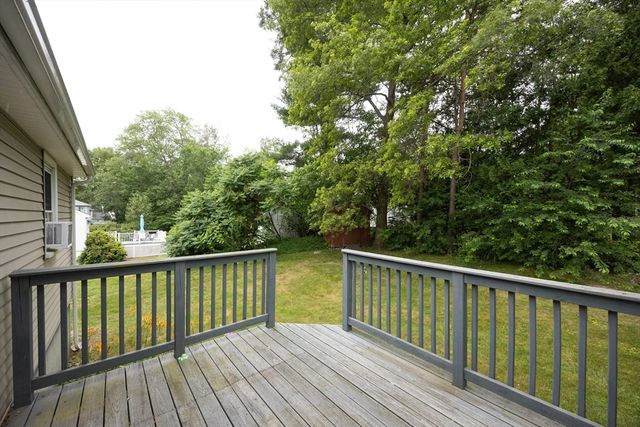 6 Clearview Dr, Milford, MA 01757