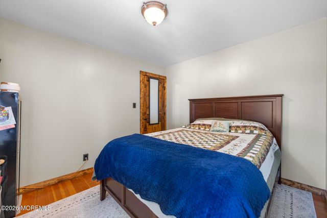 16 S Maple Avenue, Tuckerton, NJ 08087