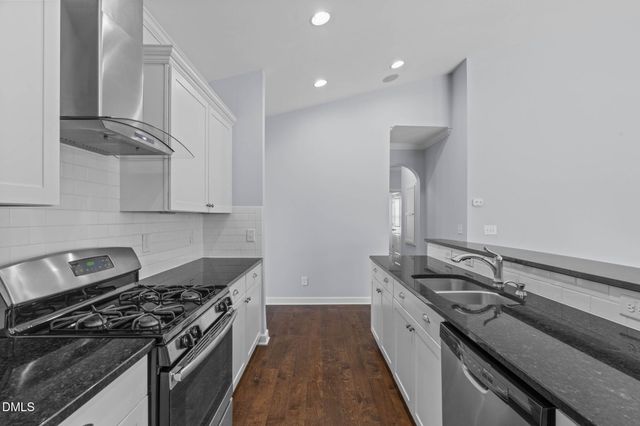 121 Cahors Trail, Holly Springs, NC 27540