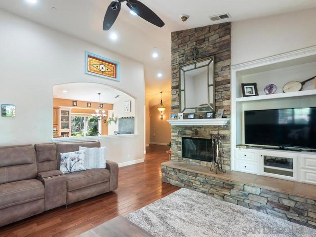 176 Ransom Hill Lane, Ramona, CA 92065