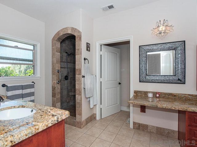 176 Ransom Hill Lane, Ramona, CA 92065