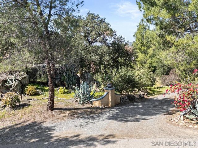 176 Ransom Hill Lane, Ramona, CA 92065