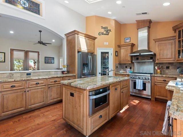 176 Ransom Hill Lane, Ramona, CA 92065