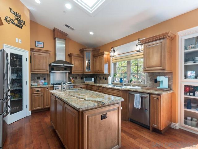 176 Ransom Hill Lane, Ramona, CA 92065