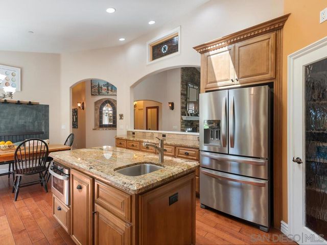 176 Ransom Hill Lane, Ramona, CA 92065