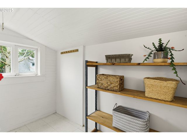 4405 Se ALDER St, Portland, OR 97215