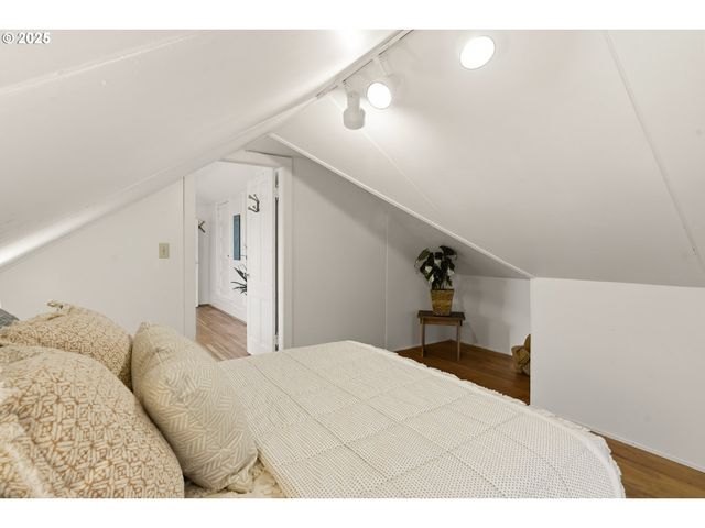 4405 Se ALDER St, Portland, OR 97215