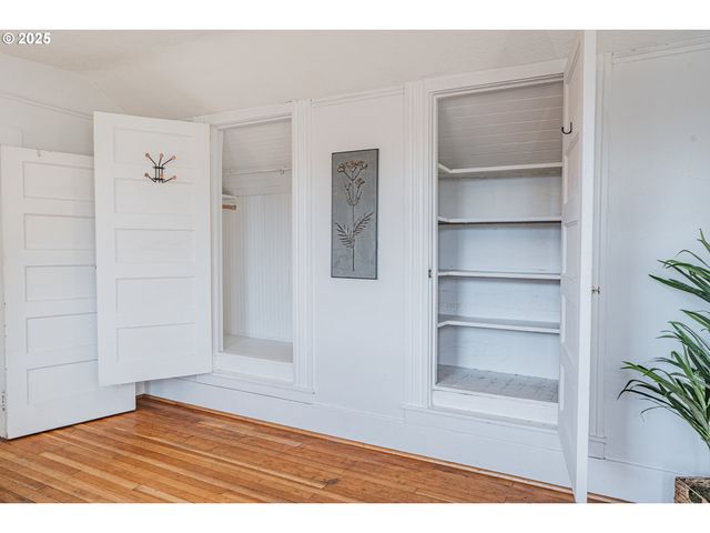 4405 Se ALDER St, Portland, OR 97215