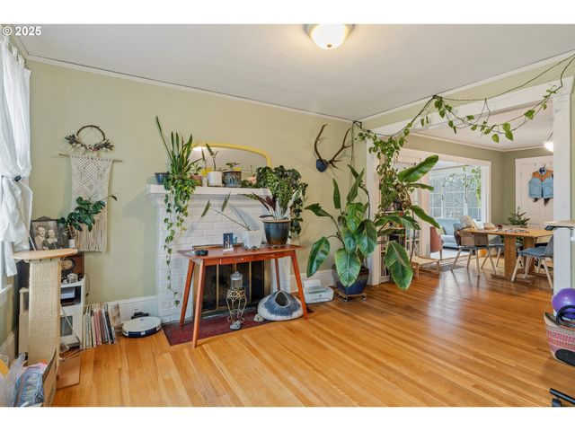 4405 Se ALDER St, Portland, OR 97215