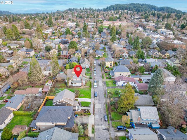 4405 Se ALDER St, Portland, OR 97215