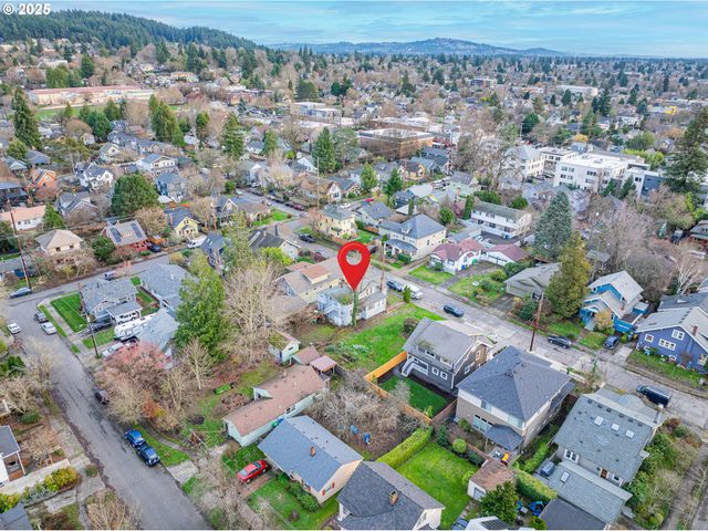 4405 Se ALDER St, Portland, OR 97215