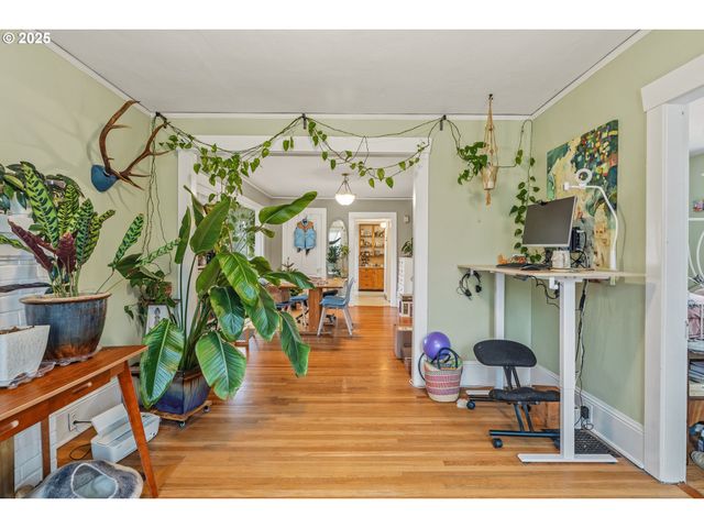 4405 Se ALDER St, Portland, OR 97215