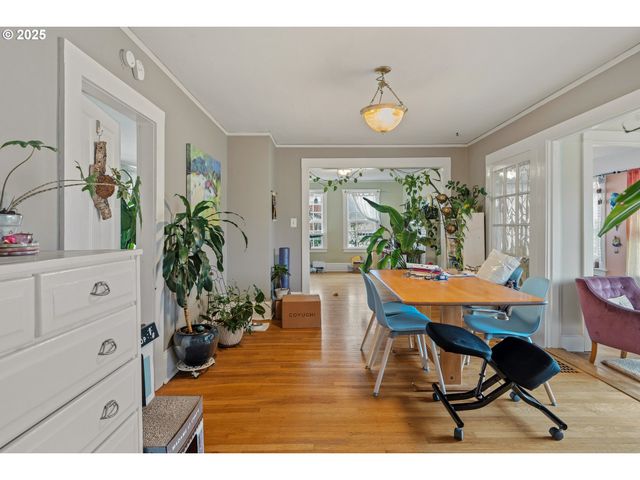 4405 Se ALDER St, Portland, OR 97215