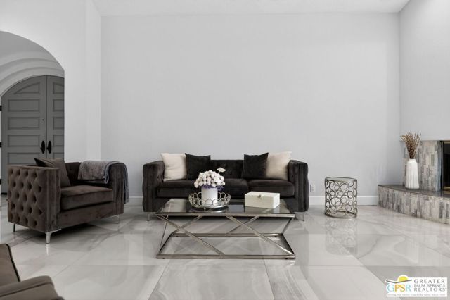 196 Kavenish Drive, Rancho Mirage, CA 92270