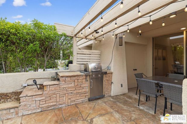 196 Kavenish Drive, Rancho Mirage, CA 92270