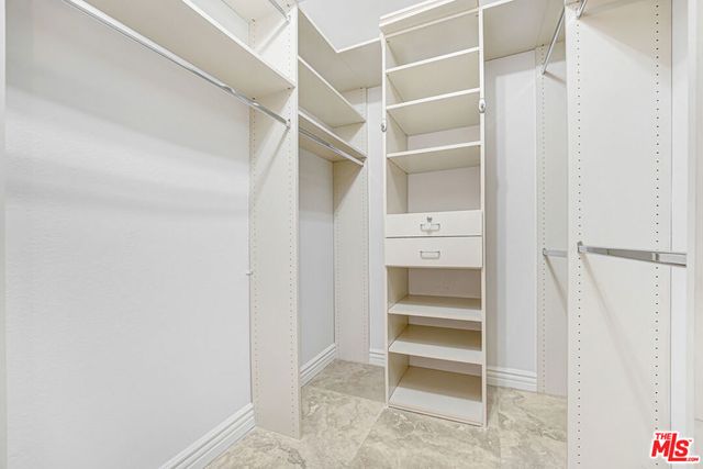 171 N Church Lane PH10, Los Angeles, CA 90049