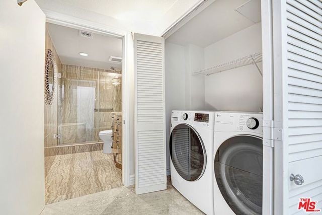 171 N Church Lane PH10, Los Angeles, CA 90049