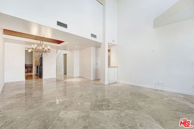 171 N Church Lane PH10, Los Angeles, CA 90049