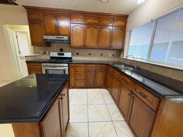 9210 Crescent Moon Drive, Houston, TX 77064