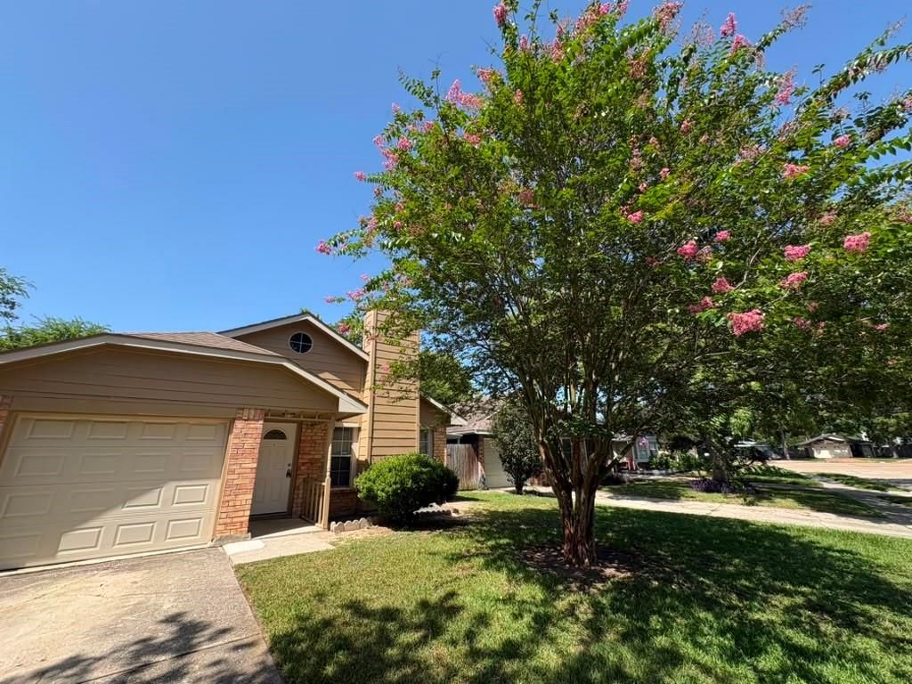 9210 Crescent Moon Drive, Houston, TX 77064
