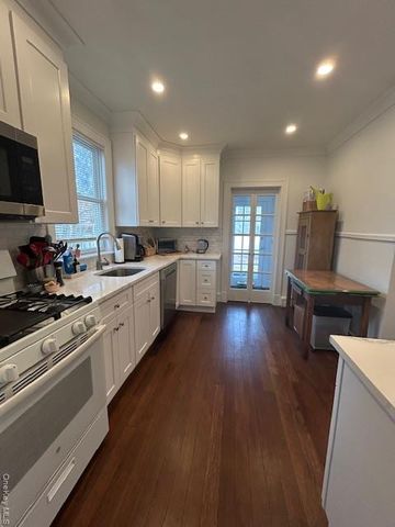 23 S Bayles Avenue, Port Washington, NY 11050