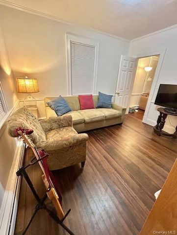 23 S Bayles Avenue, Port Washington, NY 11050