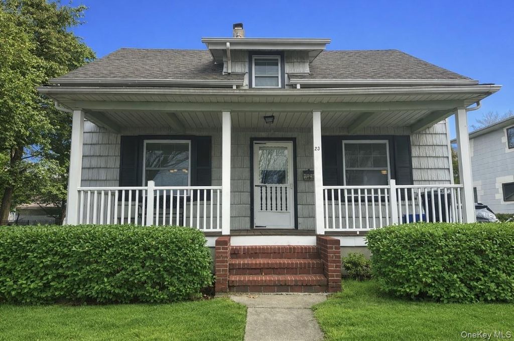 23 S Bayles Avenue, Port Washington, NY 11050