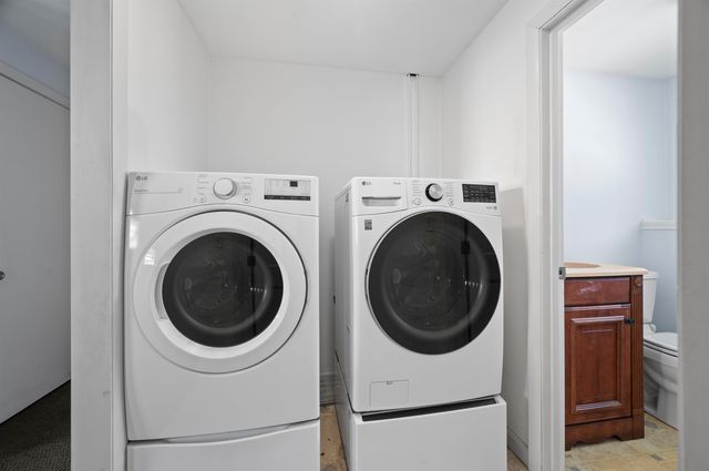 7 Birch Drive, Newmarket, NH 03857