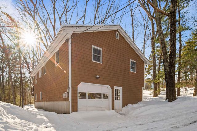 7 Birch Drive, Newmarket, NH 03857