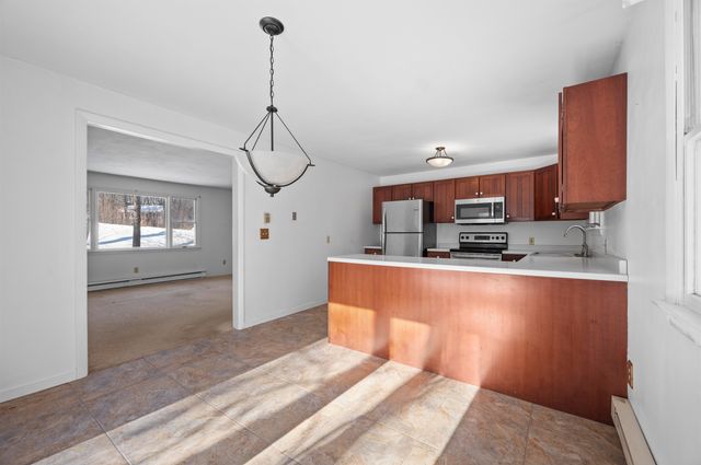 7 Birch Drive, Newmarket, NH 03857