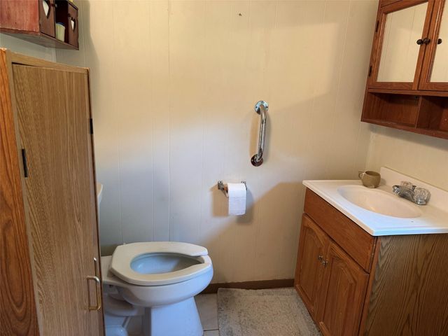 220 Bybee Road, Round Top, TX 78954
