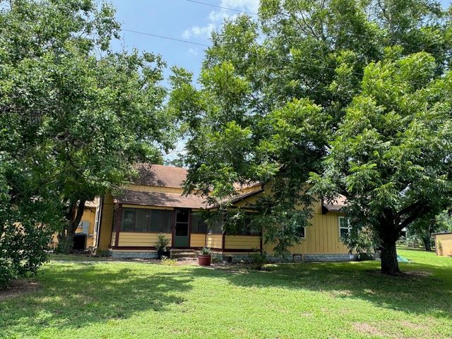 220 Bybee Road, Round Top, TX 78954