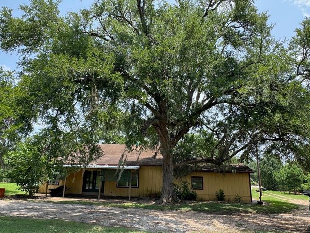 220 Bybee Road, Round Top, TX 78954