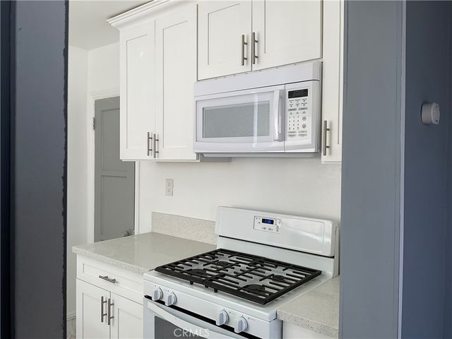 961 W 47th Street, Los Angeles, CA 90037