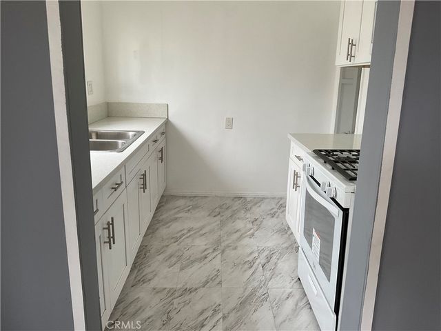 961 W 47th Street, Los Angeles, CA 90037