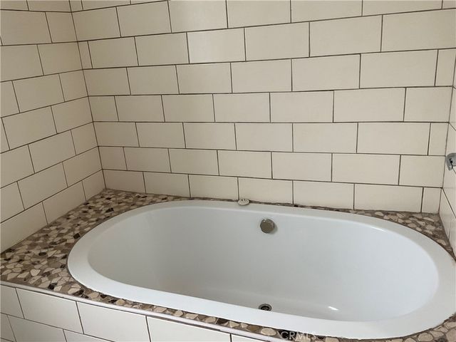 961 W 47th Street, Los Angeles, CA 90037