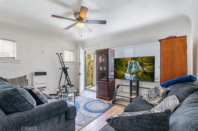 961 W 47th Street, Los Angeles, CA 90037